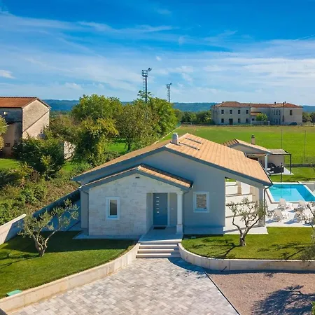 Civitan With Infinity Pool In Novigrad * Nova Vas (Brtonigla)